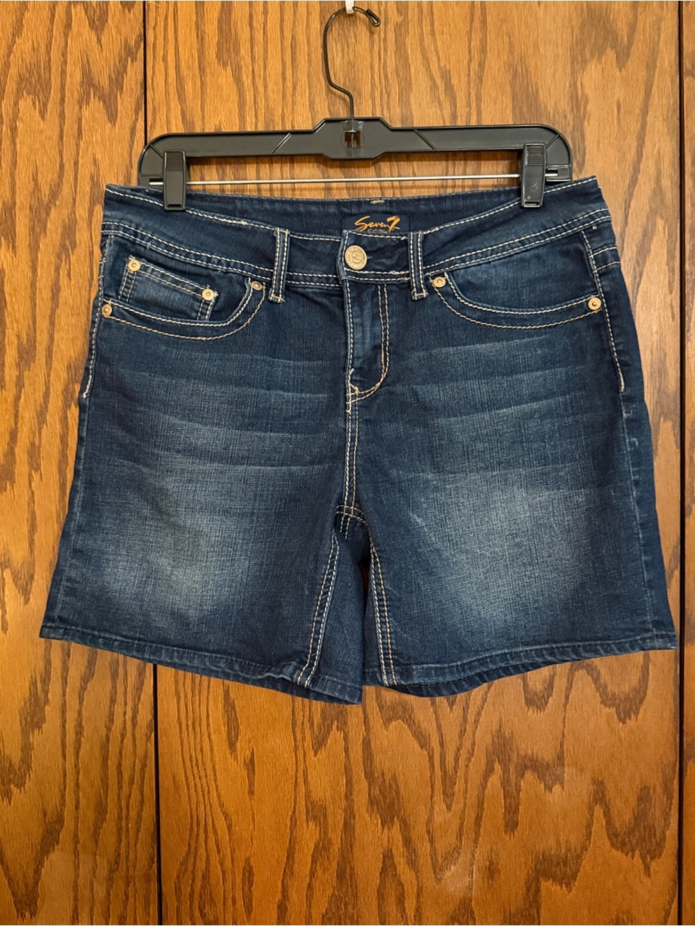 Seven7 Women’s Dark Wash Denim Shorts Size 10 Mid Rise Stretch